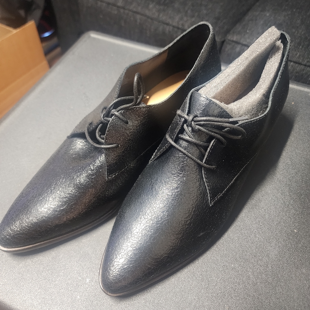 Dress shoes
